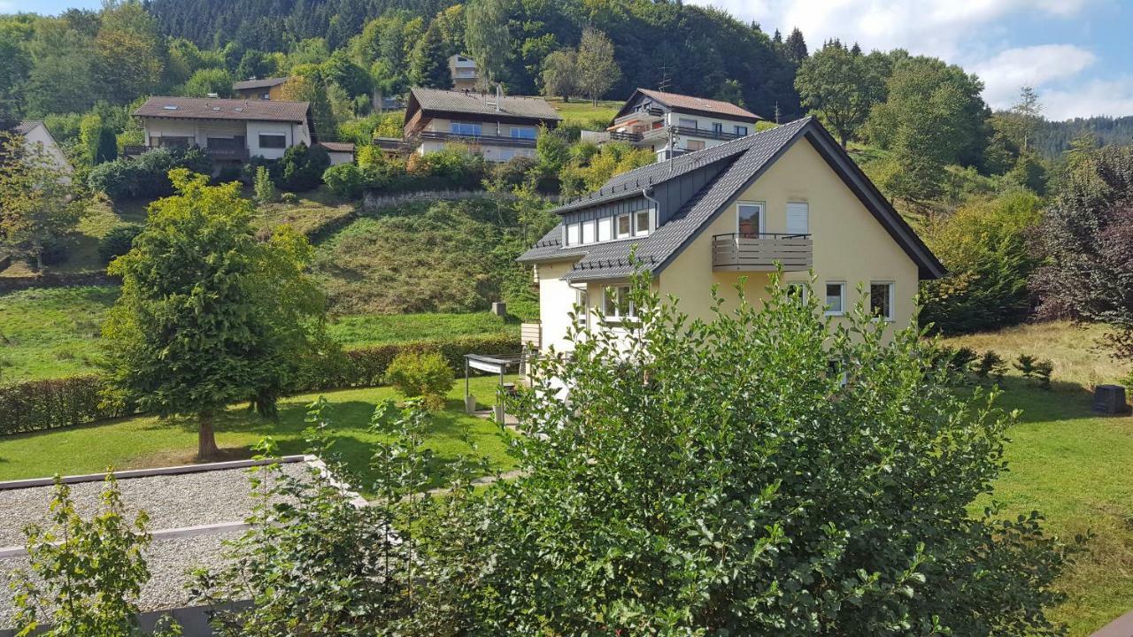 Ferienwohnung Am Kurpark Bad Wildbad Bagian luar foto
